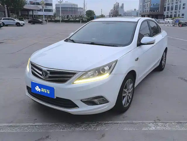 Chang'An Escape Eado 2016 1.6l Manual Fashion Model — фото