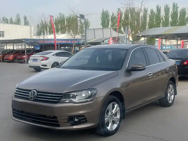 Volkswagen Bora Bora 2015 Premium Edition 1.6l Automatic Comfort Type