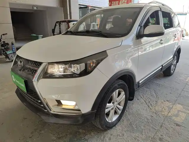 Baic Magic Speed Baic Magic Speed ​​S3 Baic Huansu S3 2016 S3l 1.5l Manual Premium Model — фото