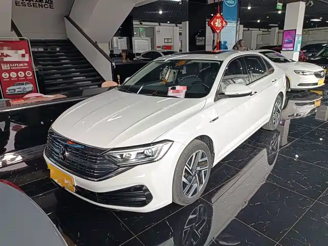 Volkswagen Sagitar Sagitar 2023 280tsi Dsg Surpasses Lite Version — фото