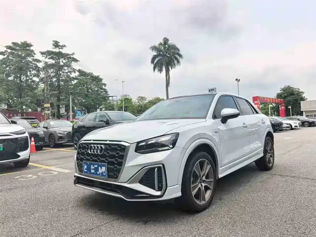 Audi Audi Q2l Audi Q2l 2024 35tfsi Fashionable And Dynamic — фото