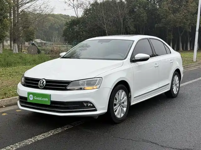 Volkswagen Sagitar Sagitar 2017 1.6l Automatic Comfort Model — фото