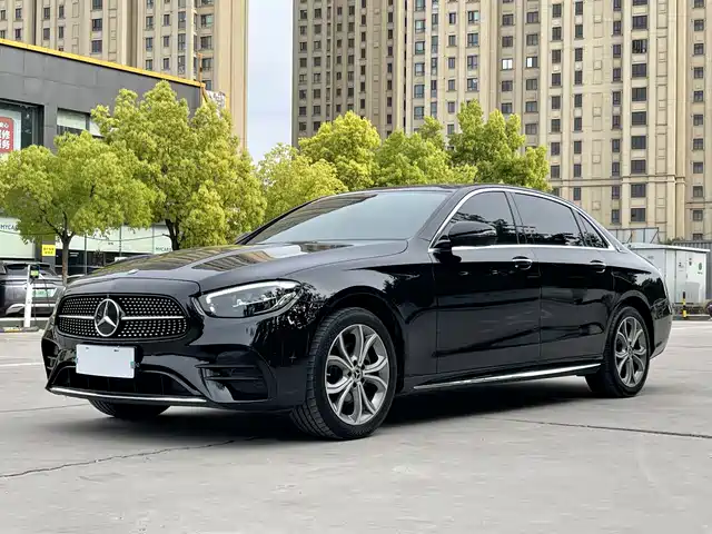 Mercedes-Benz Mercedes-Benz E-Class Mercedes-Benz E-Class 2022 Model 2 E 300 L Sports Luxury Model — фото