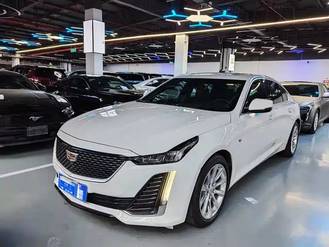 Cadillac Cadillac Ct5 Cadillac Ct5 2020 28t Fashion Model — фото