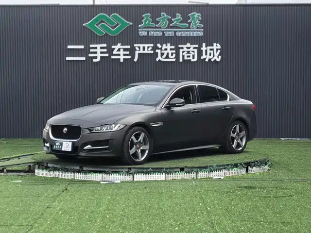 Jaguar Jaguar XE Jaguar Xe 2017 2.0t 200ps R-Sport — фото