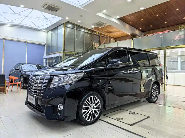Toyota Elfa Alpha 2015 3.5l Premium Edition — фото