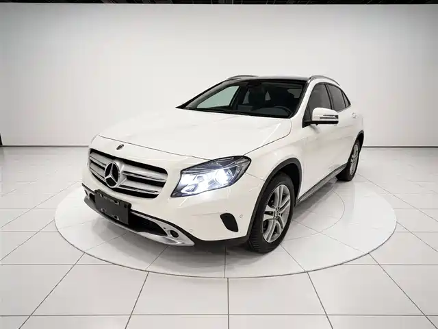 Mercedes-Benz Mercedes-Benz Gla Mercedes-Benz Gla 2016 Gla 200 Fashion Model — фото