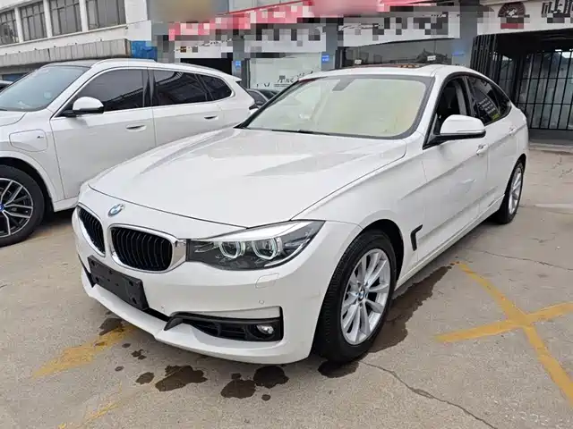 Bmw Bmw 3 Series Gt Bmw 3 Series Gt 2017 320i Fashion Model — фото