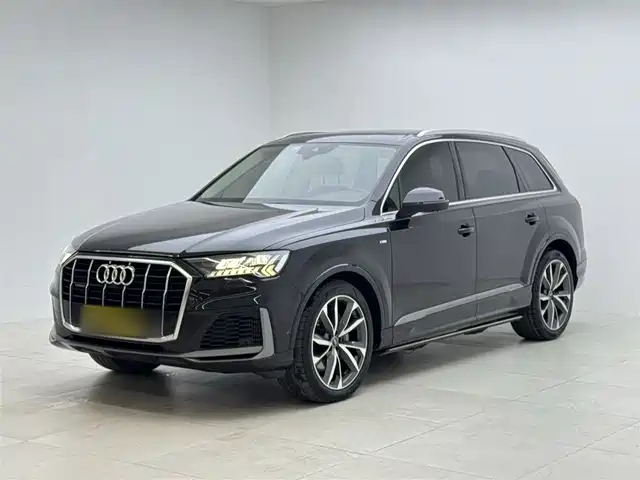 Audi Audi Q7 Audi Q7 2021 55 Tfsi Quattro S Line Sports Version — фото