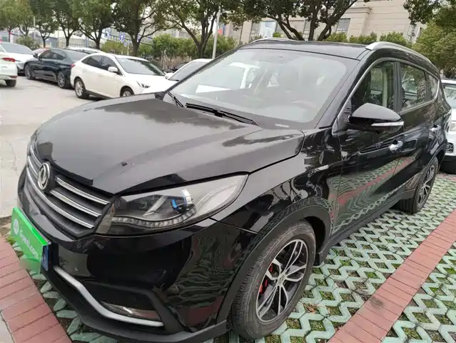 Dongfeng Scenery Scenery 580 Fengguang 580 2017 1.5t Manual Luxury Model