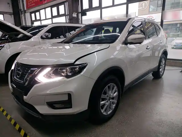 Nissan Qijun X-Trail 2021 2.0l Cvt 2wd Xl Its Comfort Commemorative Edition