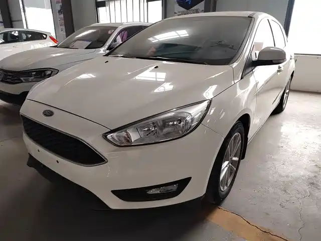 Ford Fox Focus 2018 Hatchback Classic 1.6l Automatic Stylish Smart Mobility Version — фото