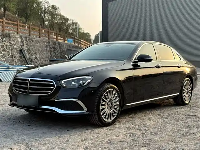 Mercedes-Benz Mercedes-Benz E-Class Mercedes-Benz E-Class 2023 E 300 L Luxury Model — фото