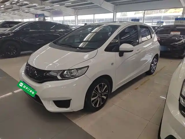 Honda Fit Fit 2016 1.5l Lxs Cvt Comfort Sunroof Edition