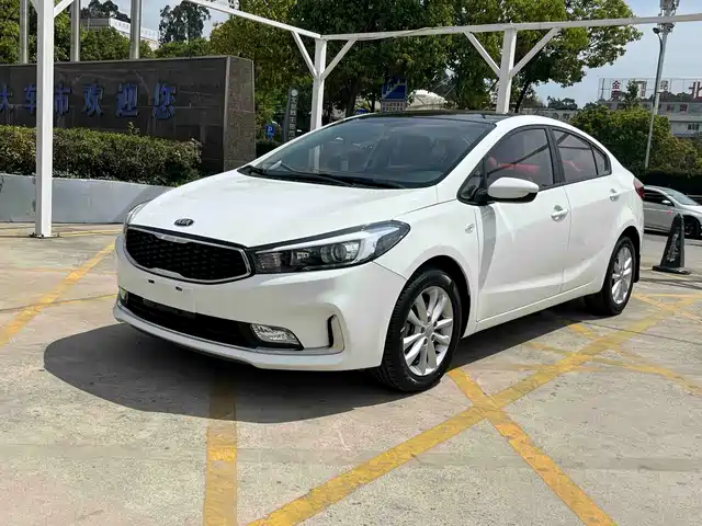 Kia Kia K3 Kia K3 2017 1.6l Automatic 15th Anniversary Special Edition Gls — фото