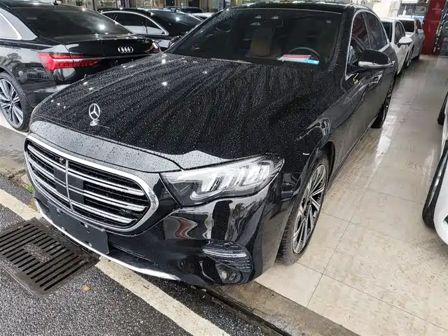 Mercedes-Benz Mercedes-Benz E-Class Mercedes-Benz E-Class 2025 E 300 L Luxury Model — фото