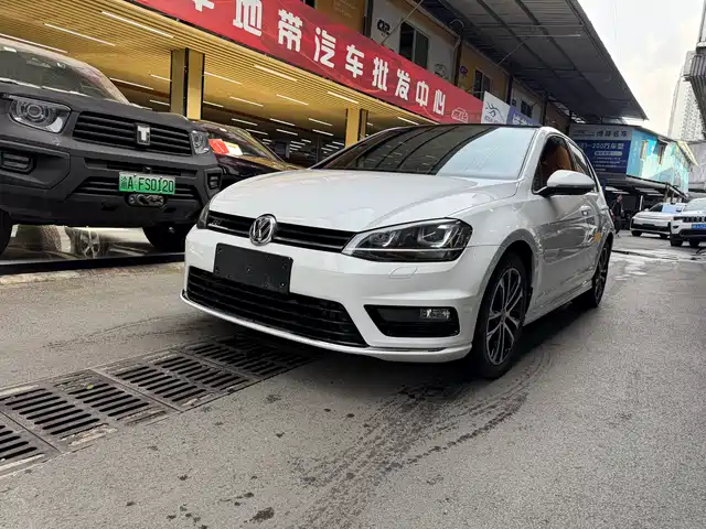 Volkswagen Golf Golf 2017 280tsi Automatic R-Line Million-Unit Commemorative Edition — фото