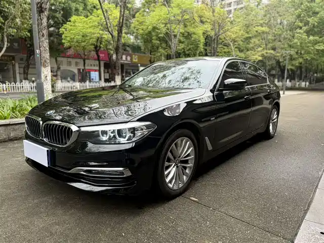 Bmw Bmw 5 Series Bmw 5 Series 2018 525li Luxury Package — фото