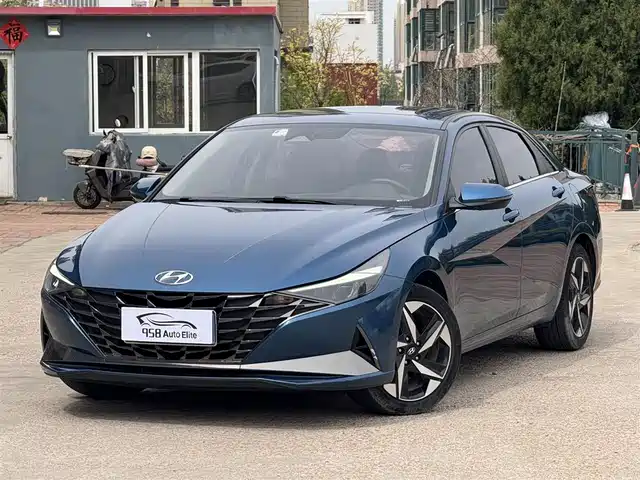 Hyundai Elantra Elantra 2021 1.5l Cvt Lux Premium Edition — фото