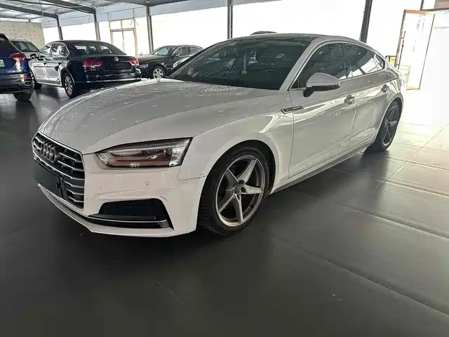 Audi Audi A5 (Imported) Audi A5 Imported 2017 Sportback 40 Tfsi Fashionable Model — фото