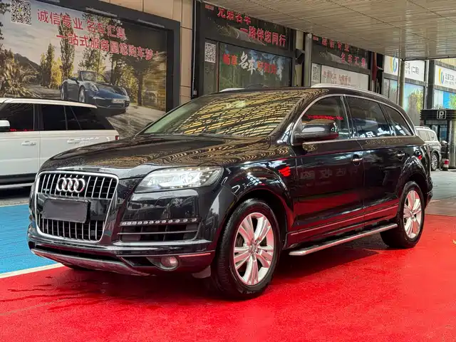 Audi Audi Q7 Audi Q7 2012 3.0 Tfsi Comfort 200kw — фото