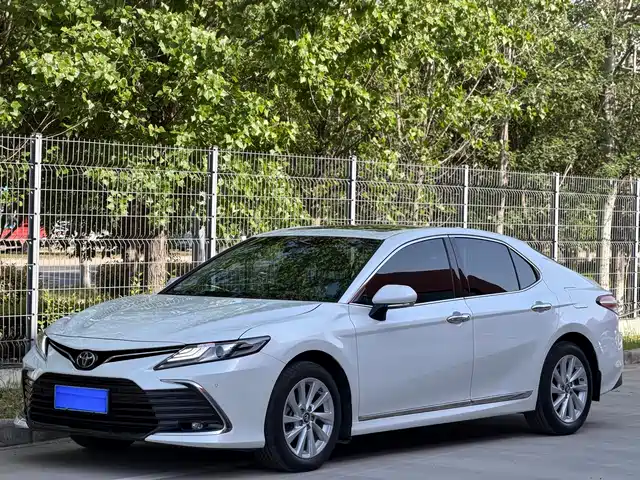 Toyota Camry Camry 2021 2.0g Deluxe Edition — фото