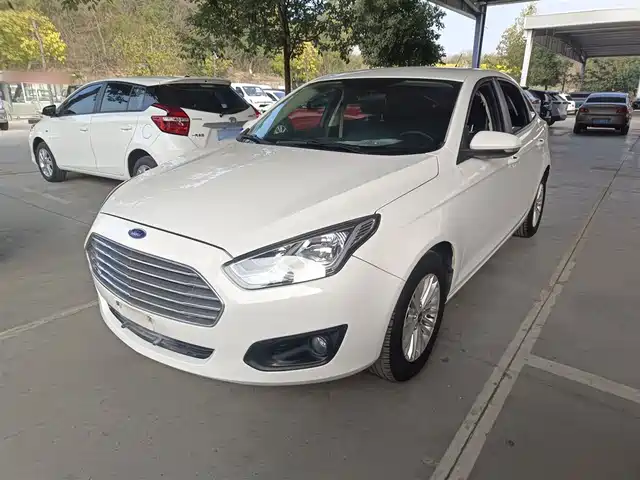 Ford Forrest Forex 2015 1.5l Automatic Comfort Model — фото