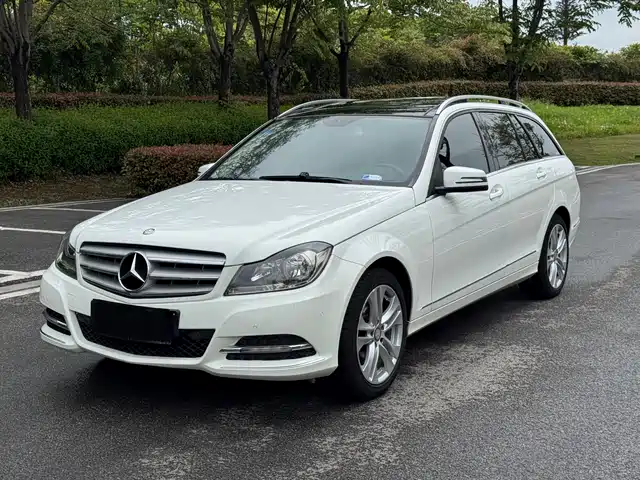 Mercedes-Benz Mercedes-Benz C-Class (Imported) Mercedes-Benz C-Class Imported 2011 C 200 Fashion Travel Edition — фото