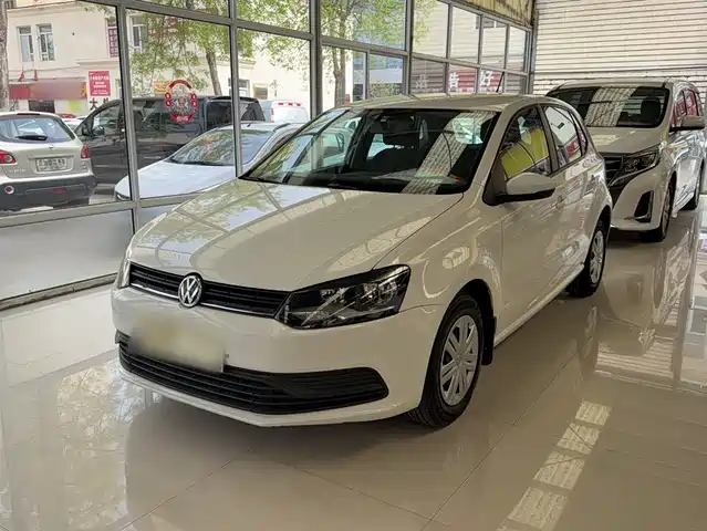 Volkswagen Polo Polo 2016 1.4l Automatic Fashion Model — фото