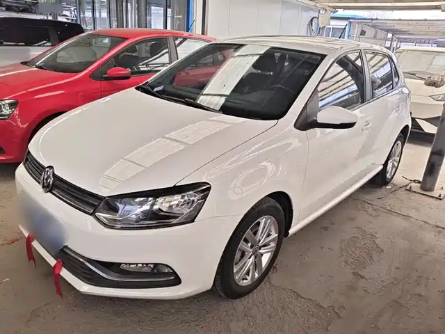 Volkswagen Polo Polo 2016 1.6l Automatic Comfort Model — фото