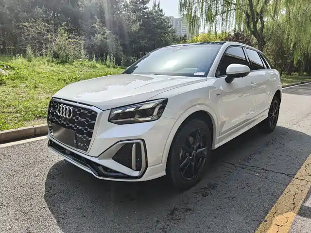 Audi Audi Q2l Audi Q2l 2024 35tfsi Fashionable And Dynamic — фото