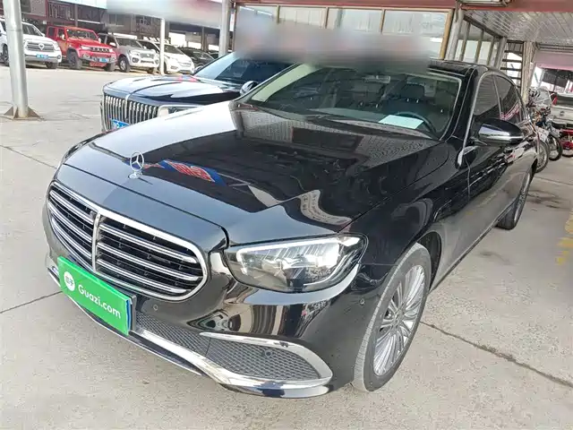 Mercedes-Benz Mercedes-Benz E-Class Mercedes-Benz E-Class 2022 Model Two E 300 L Fashion Model