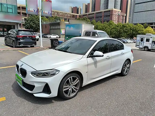 Bmw Bmw 1 Series Bmw 1 Series 2020 125i Leading M Sports Package — фото