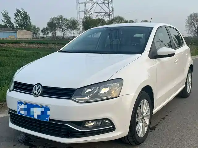 Volkswagen Polo Polo 2014 1.6l Automatic Comfort Version — фото