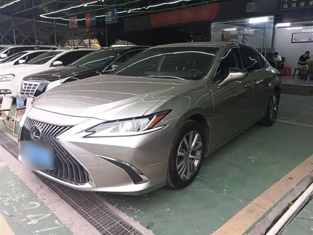 Lexus Lexus Es Lexus Es 2018 200 Excellence Edition National V — фото
