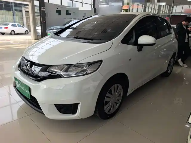 Honda Fit Fit 2016 1.5l Lxs Cvt Comfort Sunroof Edition