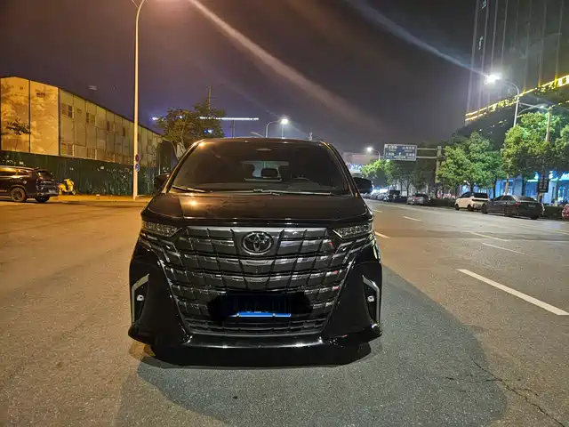 Toyota Elfa Alfa 2024 Dual Engine 2.5l Premium Edition — фото
