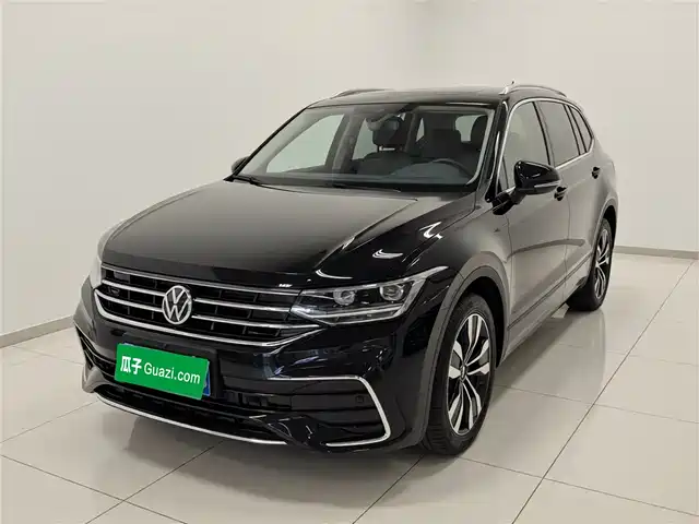 Volkswagen Tiguan L Tiguan L 2023 330tsi Automatic Two-Wheel Drive R-Line Version — фото