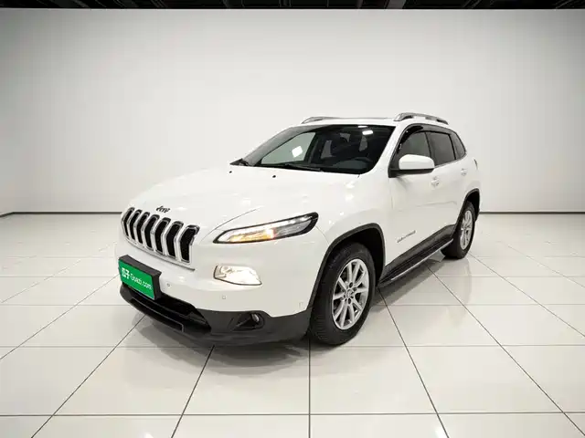 Jeep Free Light Liberty Light 2016 2.4l Leading Edition