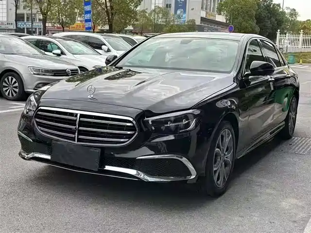 Mercedes-Benz Mercedes-Benz E-Class Mercedes-Benz E-Class 2023 Facelift E 300 L Sports Luxury Model — фото
