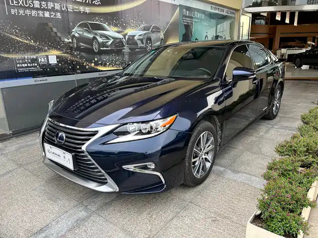 Lexus Lexus Es Lexus Es 2017 300h Mark Levinson Comfort Edition — фото