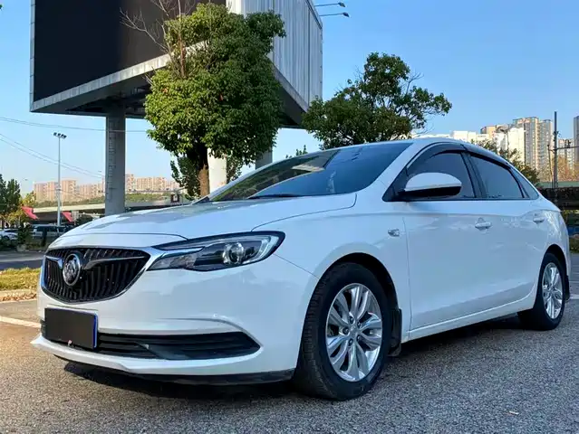 Buick Yinglang Yinglang 2019 15T dual-clutch CrossFire joint limited edition fearless edition — фото