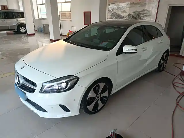 Mercedes-Benz Mercedes-Benz A-Class (Imported) Mercedes-Benz A-Class Import 2018 A 200 Fashion Model