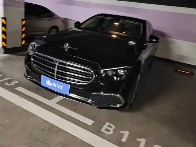 Mercedes-Benz Mercedes-Benz E-Class Mercedes-Benz E-Class 2022 Model Three E 300 L Fashion Model — фото
