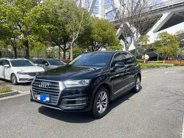 Audi Audi Q7 Audi Q7 2016 45 Tfsi Technology — фото