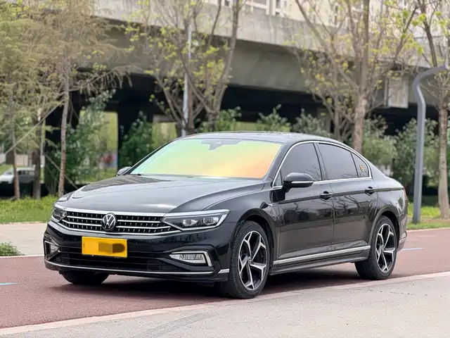 Volkswagen Magotan Magotan 2023 2 Million Commemorative Edition 330tsi Dsg Luxury Model — фото