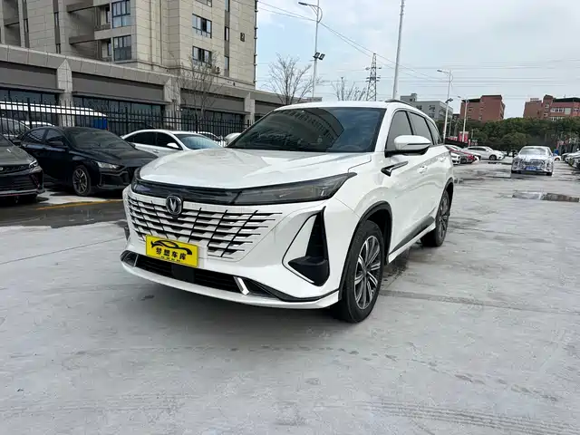 Chang'An Changan Cs75plus Changan Cs75plus 2023 Third Generation 1.5t Automatic Luxury Model — фото