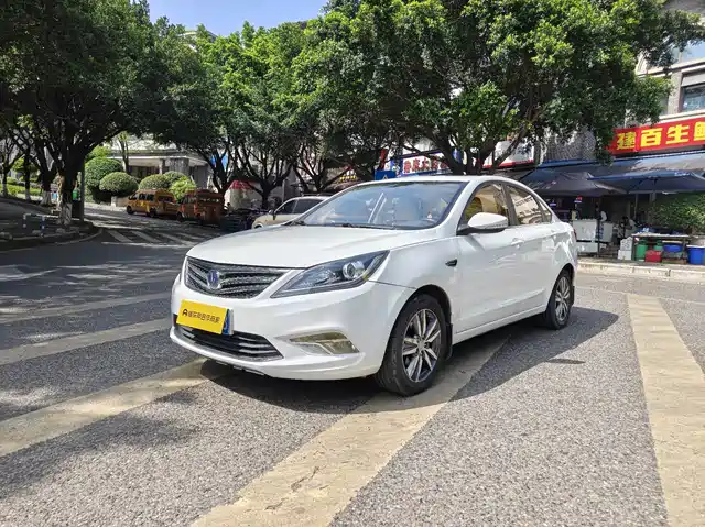Chang'An Escape Eado 2016 1.6l Automatic Fashion Model — фото