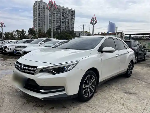Qichen Venucia D60 Venucia D60 2018 1.6l Manual Intelligent Link Elite Edition