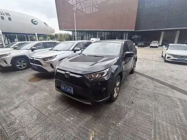Toyota Rav4 Rongfang Rav4 Rongfang 2022 2.0l Cvt Two-Wheel Drive Fashion Version